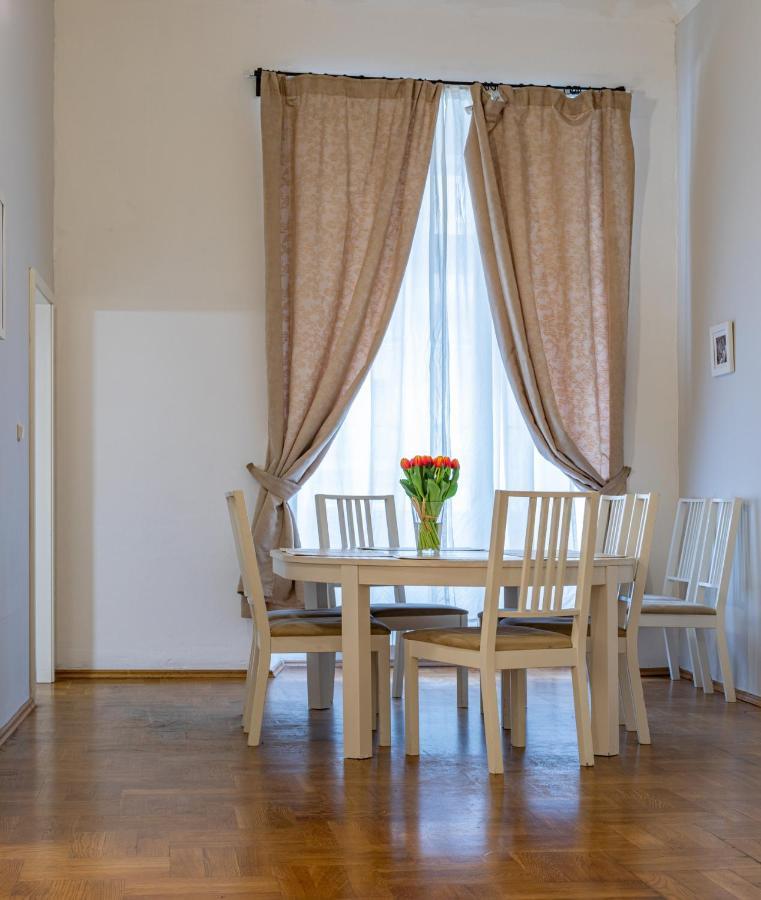 Michalska Apartment プラハ エクステリア 写真