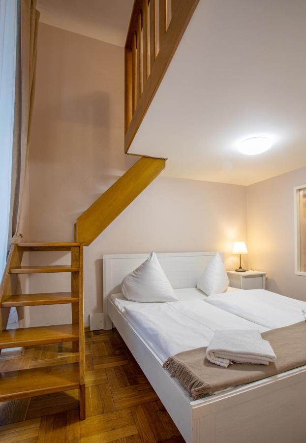 Michalska Apartment プラハ エクステリア 写真